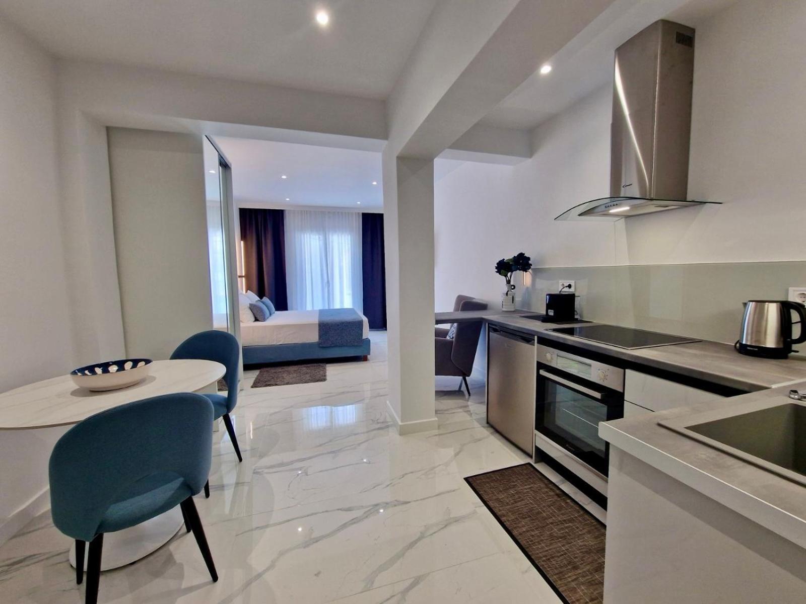 Kassiopi Piazza Suites ภายนอก รูปภาพ