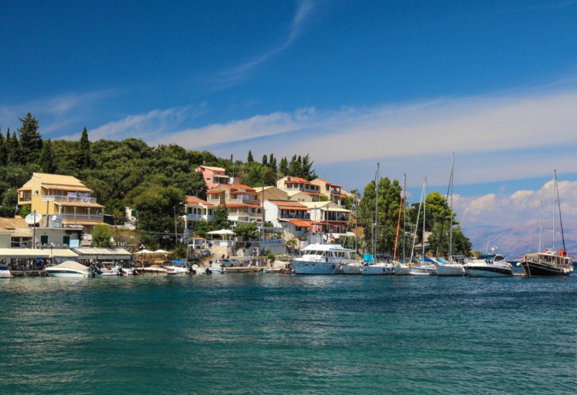 Kassiopi Piazza Suites ภายนอก รูปภาพ
